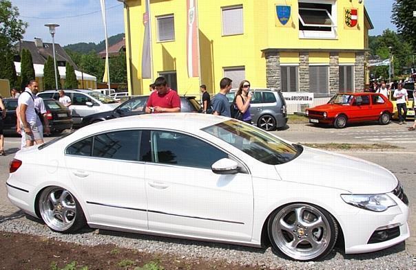 GTI-Treffen 2009 - Tuner setzen Trends: Passat CC auf Porsche-Rädern. Foto: Auto-Reporter